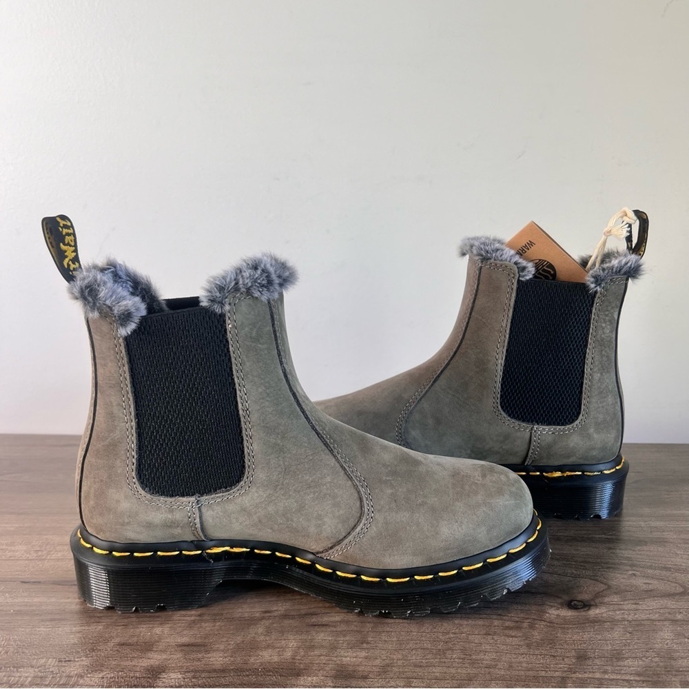 Dr. Martens Women’s Leonore Faux Fur Lined Nubuck Chelsea Boot Size 6 #666 - Picture 7 of 10